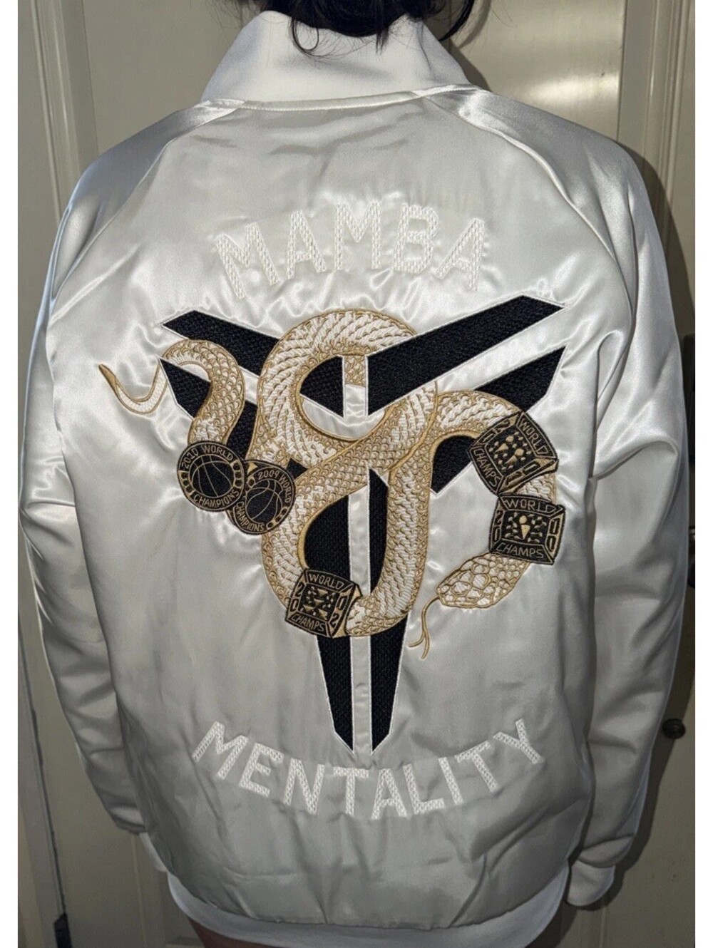 Nike Kobe Men S Year of Mamba Therma-Fit Jacket Sail/White HQ4695-133 New $275